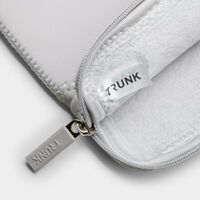 Sneakpeek Neopren Sleeve für MacBook Pro 14" 2021 silver cloud