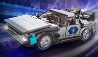 Playfun Ltd. Mould King DeLorean Zeitmaschine