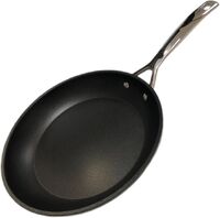 Le Creuset Bratpfanne flach langer Griff 26cm