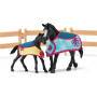 Schleich HC Pferdebox mit Stute und Fohl 42611