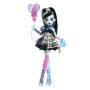Mattel Monster High Scary Sweet Birthday Frankie Stein-Puppe im Partykleid mit Ballon und Geschenk