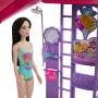 Mattel Barbie Traumpool Spielset mit Rutsche und schäumendem Whirlpool sowie über 20 Zubehörteilen w