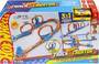Mattel Hot Wheels Track Creator Dreifach-Looping-Pack und Spielzeugauto im Maßstab 1:64, Trackbauset