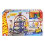Mattel Hot Wheels City Mega-Parkgarage-Spielset mit 1 Die-Cast-Spielzeugauto und 1 Spielzeug-Hubschr